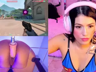 ValentinaGames's Live Sex Cam Show
