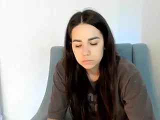 Devona with a peach's Live Sex Cam Show