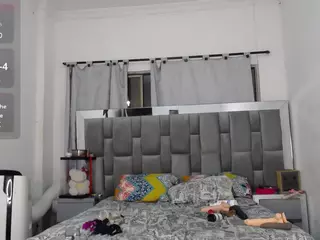 CarolineCardenas's Live Sex Cam Show