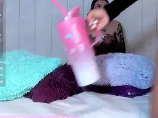 Chery-loving18's Live Sex Cam Show