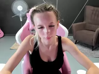 cute-luucy's Live Sex Cam Show