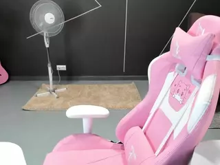 cute-luucy's Live Sex Cam Show