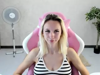 cute-luucy's Live Sex Cam Show