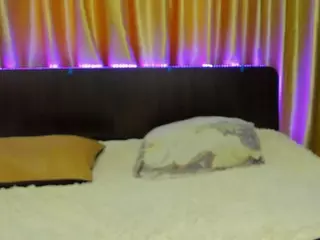 Diamond-Melanie's Live Sex Cam Show