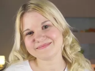 ElgaDanson's Live Sex Cam Show
