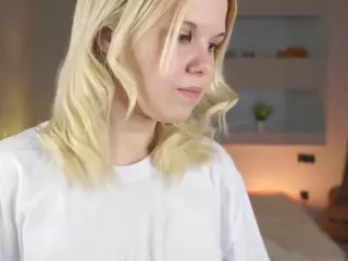 ElgaDanson's Live Sex Cam Show