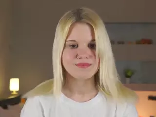 ElgaDanson's Live Sex Cam Show