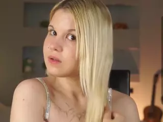 ElgaDanson's Live Sex Cam Show