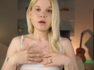 ElgaDanson's Live Sex Cam Show