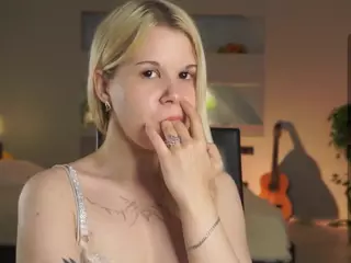 ElgaDanson's Live Sex Cam Show