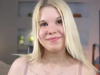 ElgaDanson's Live Sex Cam Show