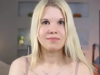 ElgaDanson's Live Sex Cam Show