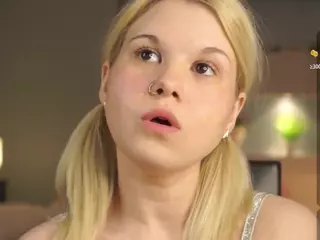 ElgaDanson's Live Sex Cam Show