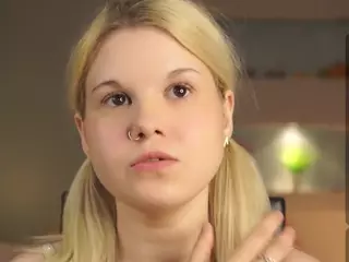 ElgaDanson's Live Sex Cam Show