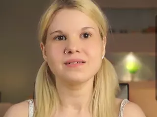ElgaDanson's Live Sex Cam Show