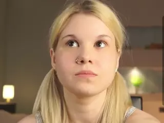 ElgaDanson's Live Sex Cam Show