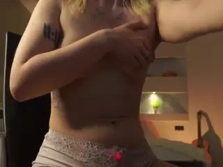 ElgaDanson's Live Sex Cam Show