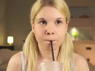 ElgaDanson's Live Sex Cam Show