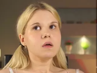 ElgaDanson's Live Sex Cam Show