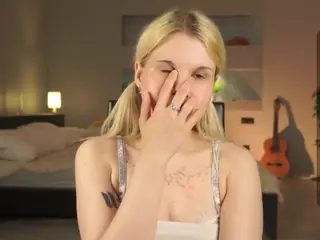 ElgaDanson's Live Sex Cam Show