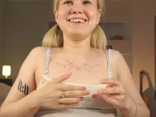 ElgaDanson's Live Sex Cam Show