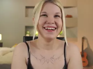 ElgaDanson's Live Sex Cam Show