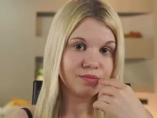 ElgaDanson's Live Sex Cam Show