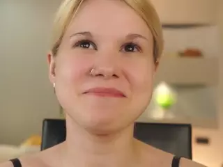 ElgaDanson's Live Sex Cam Show