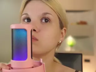 ElgaDanson's Live Sex Cam Show