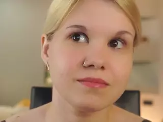 ElgaDanson's Live Sex Cam Show