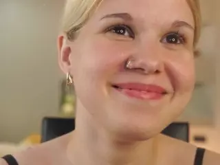 ElgaDanson's Live Sex Cam Show