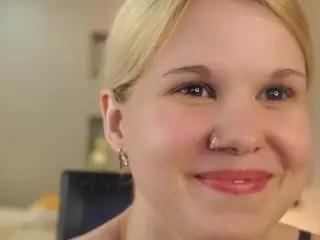 ElgaDanson's Live Sex Cam Show