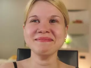 ElgaDanson's Live Sex Cam Show