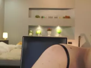 ElgaDanson's Live Sex Cam Show