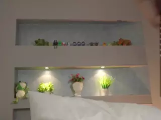 ElgaDanson's Live Sex Cam Show