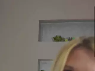 ElgaDanson's Live Sex Cam Show