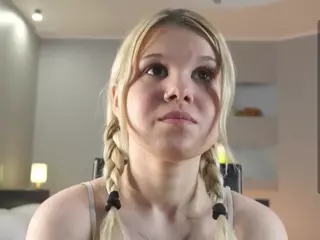 ElgaDanson's Live Sex Cam Show