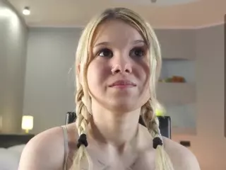 ElgaDanson's Live Sex Cam Show