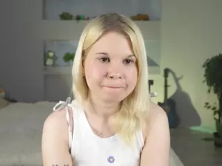 ElgaDanson's Live Sex Cam Show