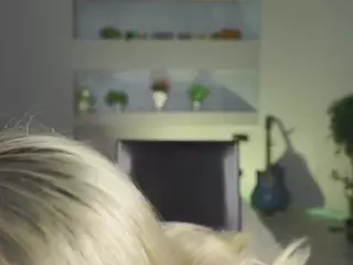 ElgaDanson's Live Sex Cam Show