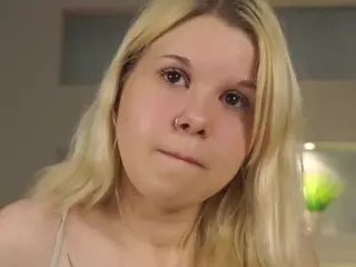 ElgaDanson's Live Sex Cam Show