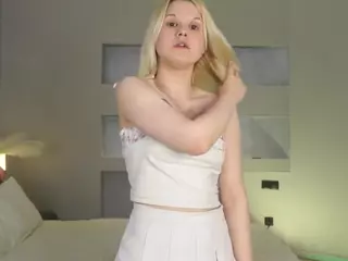 ElgaDanson's Live Sex Cam Show