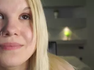 ElgaDanson's Live Sex Cam Show