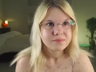 ElgaDanson's Live Sex Cam Show