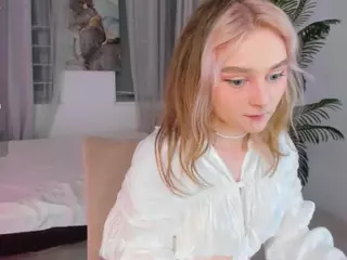 MayBleach's Live Sex Cam Show