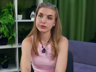 Peace's Live Sex Cam Show