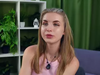 Peace's Live Sex Cam Show