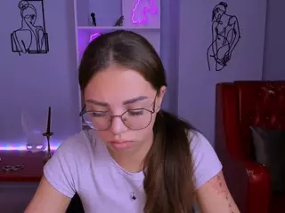queen-tasty's Live Sex Cam Show