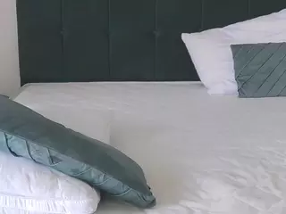 senigrande's Live Sex Cam Show