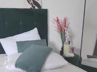 senigrande's Live Sex Cam Show